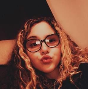 Meet your Posher, Maria